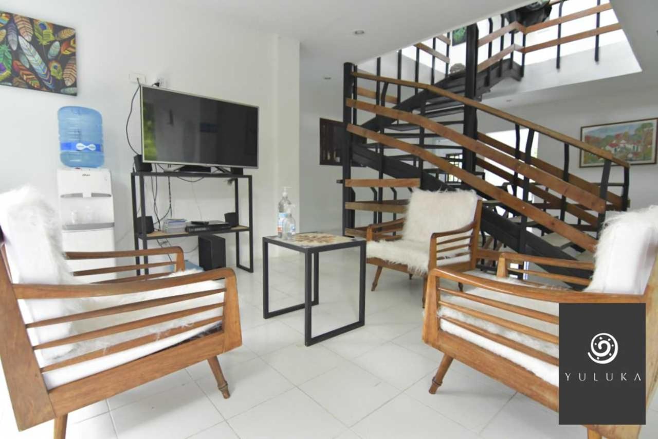 Yuluka Hostel Apulo Luaran gambar